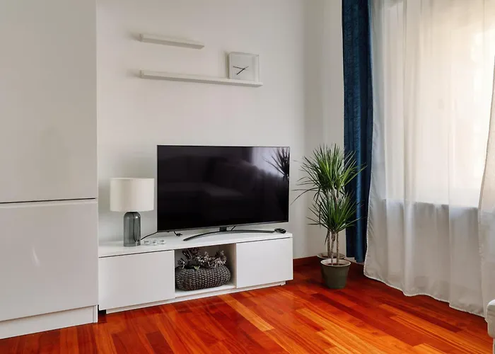 Cozy Flat In Station - 4 Pax Milán