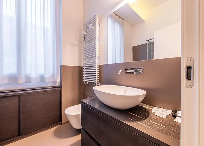 Pr Curt Apartman Milánó