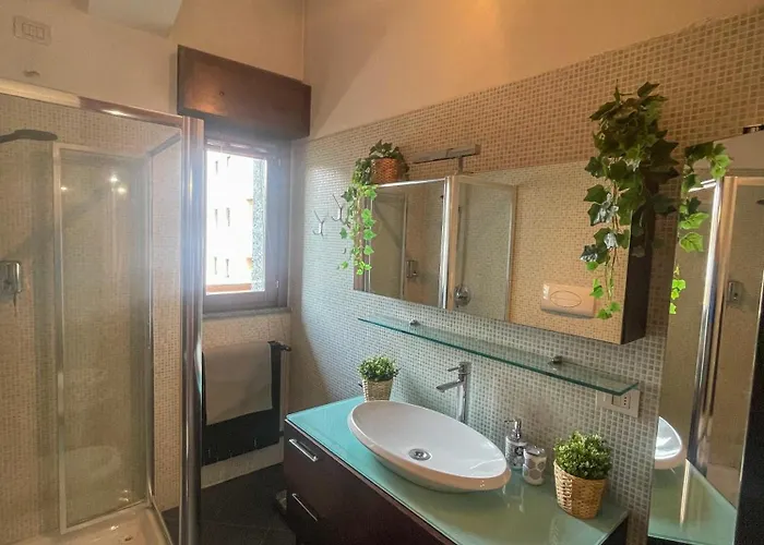 In Town - Metro M3 Sotto Casa - Duomo In 12min - Niguarda Milaan