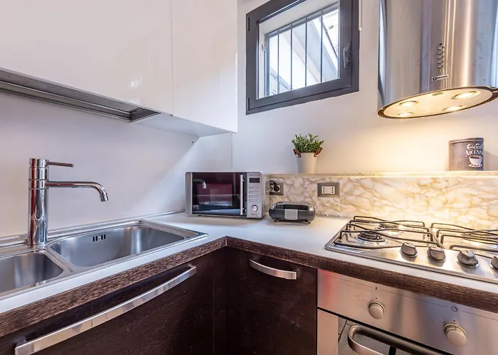 Apartman Romantic Navigli - 15min Duomo - Free Parking