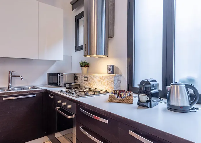 Apartman Romantic Navigli - 15min Duomo - Free Parking Milánó