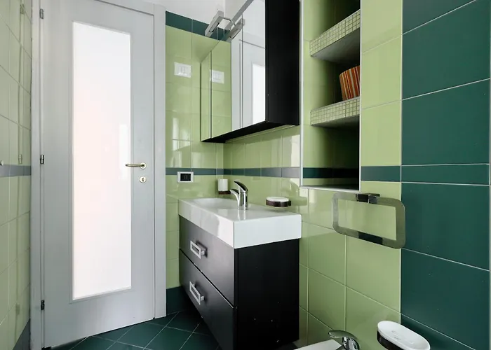 Hostmate - - Tortona *