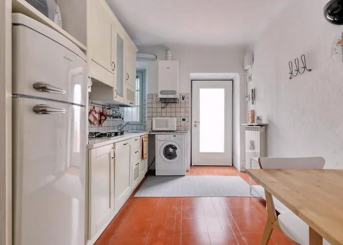 Hostmate - - Tortona *