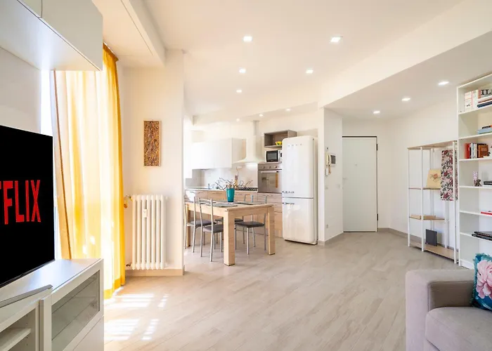 Cenisio Close To Center *