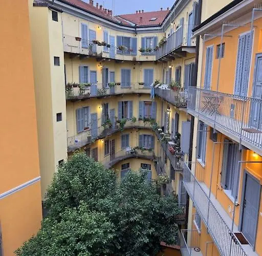 Porta Romana Experience - Authentic Milanese Flat * Milano