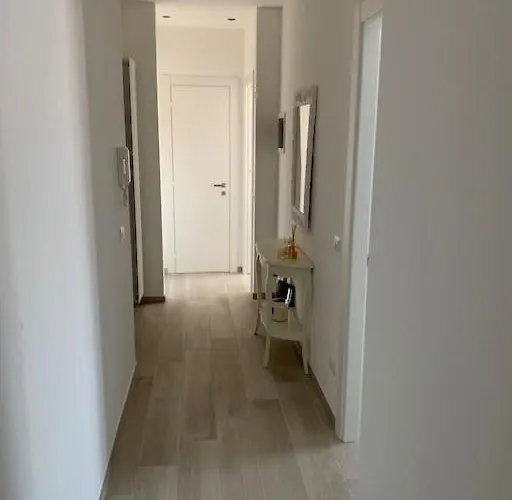 Trilocale Con Vista E Due Bagni Vicino Citylife Appartamento Milano