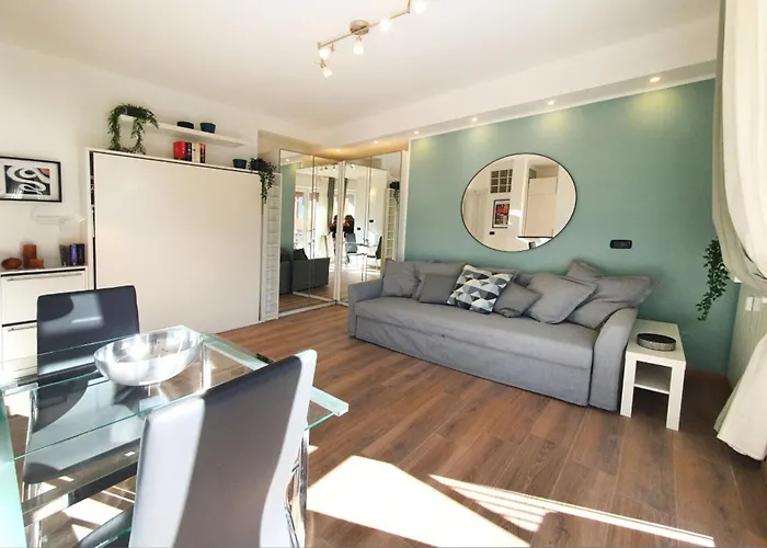 Smart - 1min From The Subway *