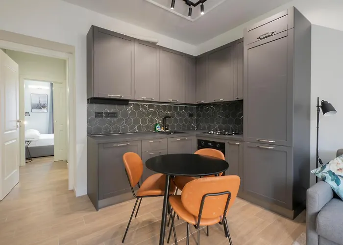 Apartment Youhosty - Modern Portello Milan