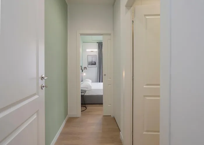 Youhosty - Modern Portello Apartment Milan