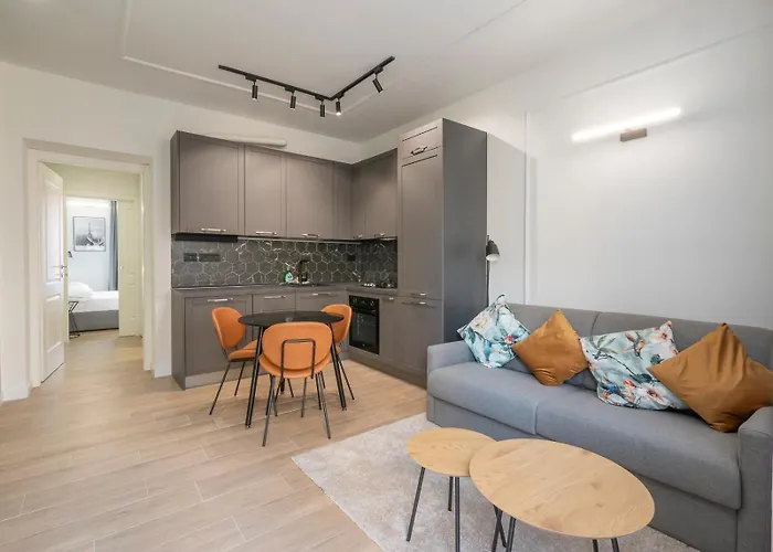 Youhosty - Modern Portello Apartment Milan
