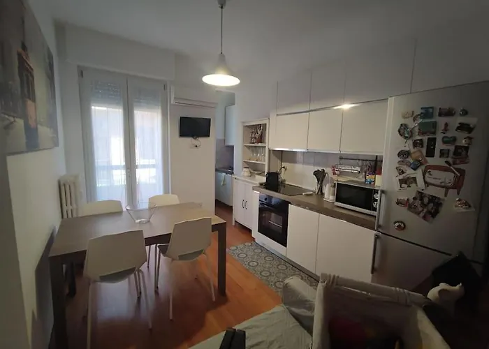 Esplora Comodamente E Poi Riposa Tranquillo Mediolan