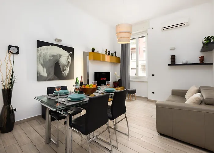 I Prime Location I Metro At Your Door, Duomo In 15 Min! 아파트 *