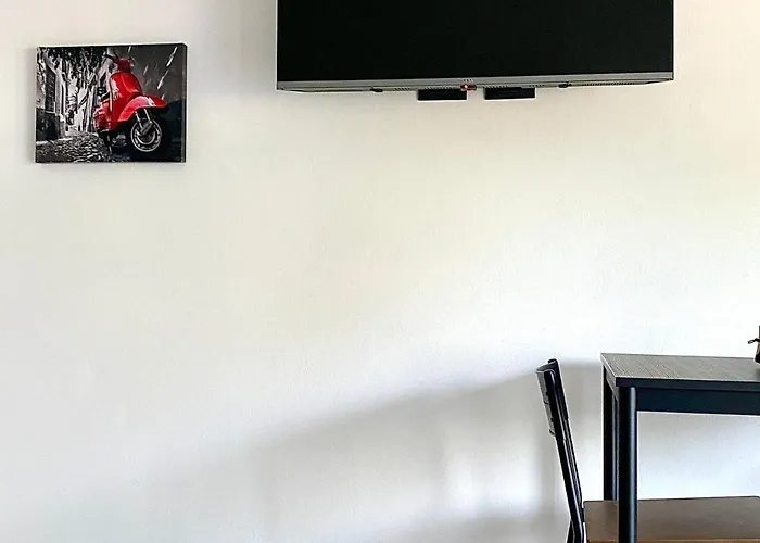 Moderno Ed Elegante Loft Con Balcone Milan