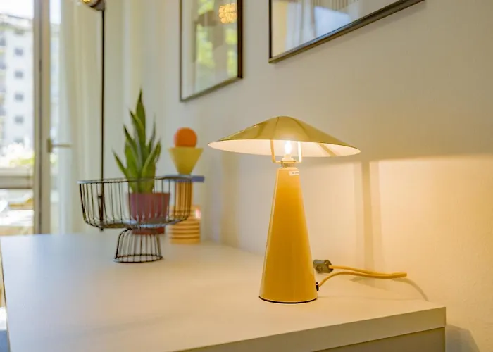 Apartment Comfy & Chic Near Universita Iulm & Famagosta-ideal For Work *