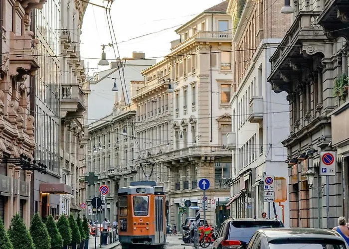 Bellissimo Mini A Tema Bandiera Italiana, Potente Wi-fi, 3 Linee Metropolitane Dietro Casa, Collegato Direttamente Con Aeroporto Di Malpensa E Rho Fiera