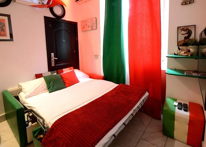 Bellissimo Mini A Tema Bandiera Italiana, Potente Wi-fi, 3 Linee Metropolitane Dietro Casa, Collegato Direttamente Con Aeroporto Di Malpensa E Rho Fiera