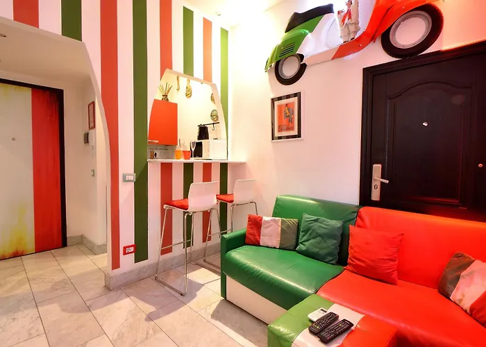 Bellissimo Mini A Tema Bandiera Italiana, Potente Wi-fi, 3 Linee Metropolitane Dietro Casa, Collegato Direttamente Con Aeroporto Di Malpensa E Rho Fiera Mailand