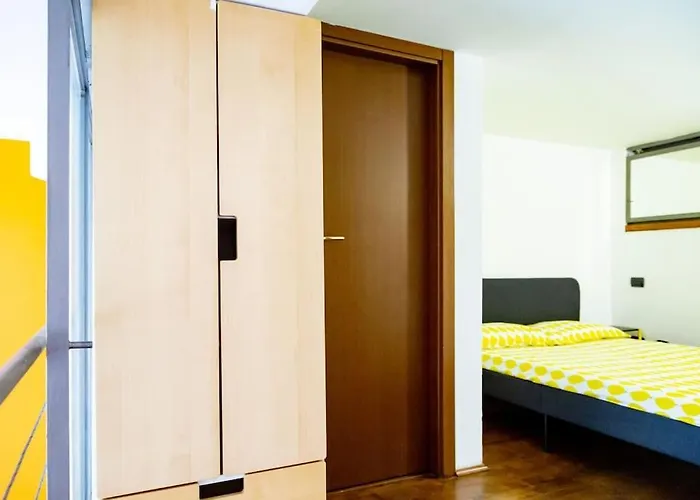 2 Min Da Porta Genova - Elegante Bilocale Milano