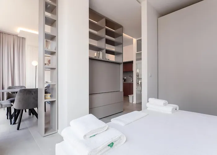 Appartamento Guesthost - Porta Venezia - Modern Near Corso Buenos!