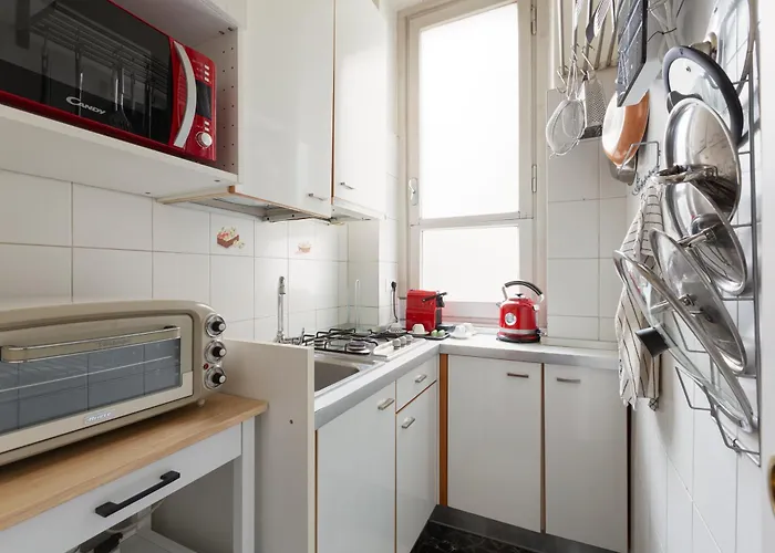 Guesthost - Porta Ticinese - Modern Appartamento