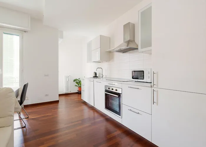 Guesthost - Lorenteggio Gelsomini Cozy ミラノ