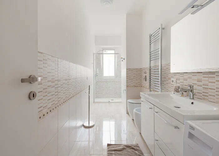 Guesthost - Lorenteggio Gelsomini Cozy アパート ミラノ