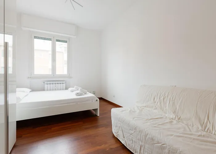 アパート Guesthost - Lorenteggio Gelsomini Cozy ミラノ