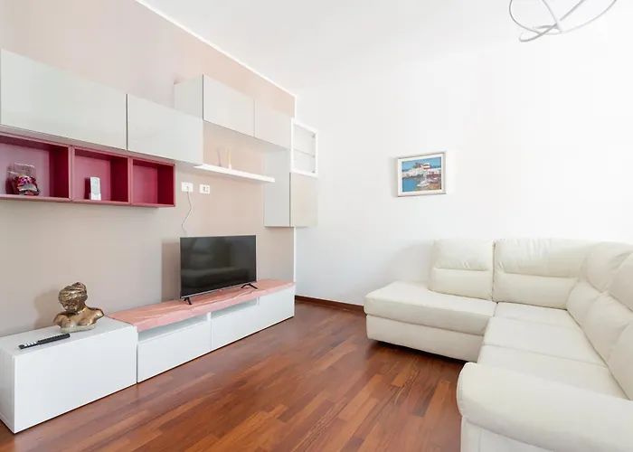 Guesthost - Lorenteggio Gelsomini Cozy ミラノ