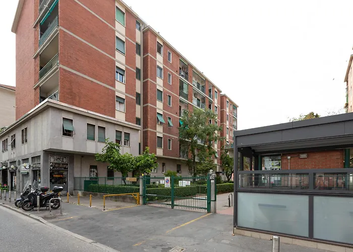 Guesthost - Lorenteggio Gelsomini Cozy ミラノ