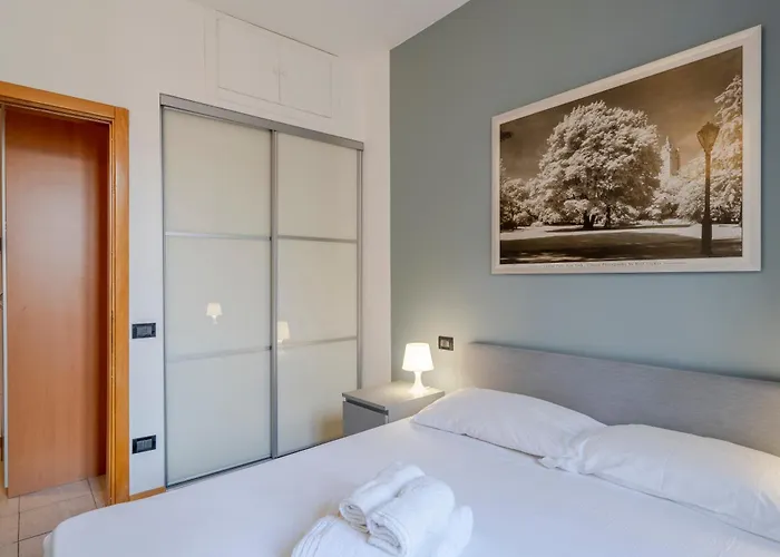 Easylife - - Crema 15 - Porta Romana אורחן