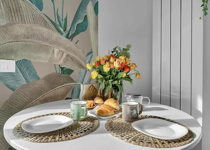 Daire House In Fashion - Flat Near Navigli, Tortona & Duomo Area Milano