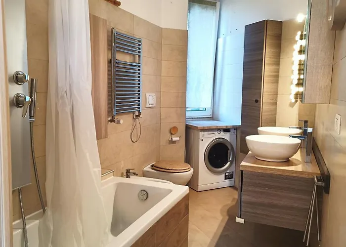 Yr - Isola Милан