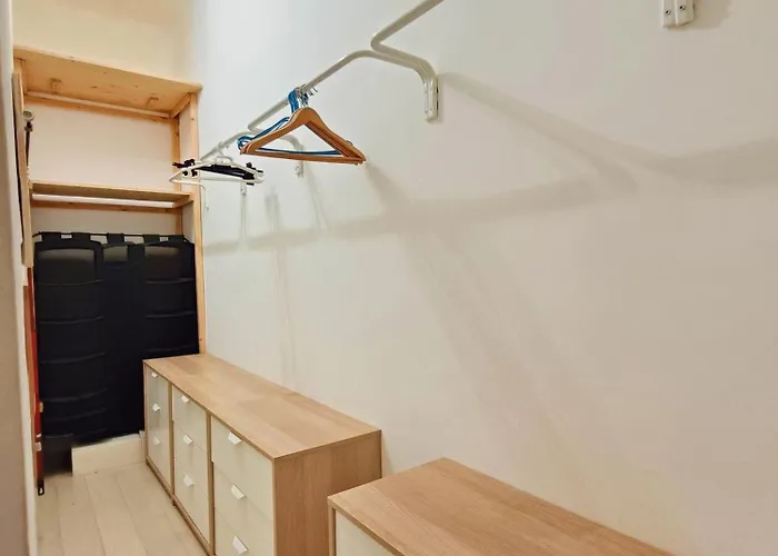 Yr - Isola Милан