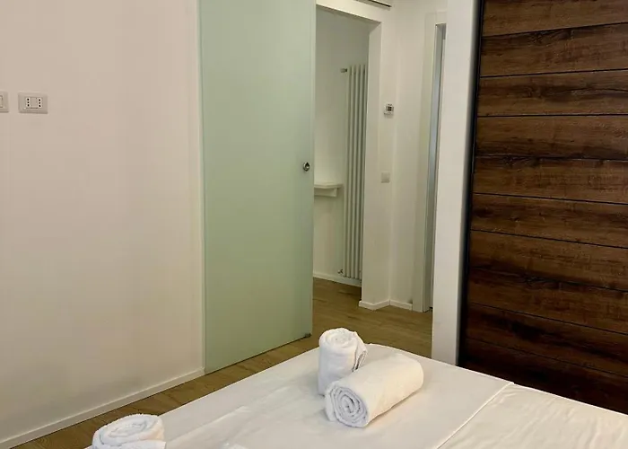 Lr Deluxe - Porta Venezia - Bilocale Con Giardino Privato