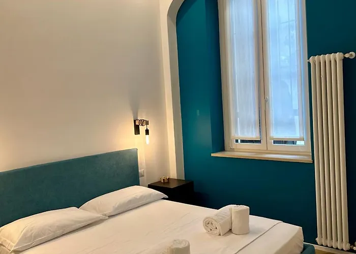 Lägenhet Lr Deluxe - Porta Venezia - Bilocale Con Giardino Privato
