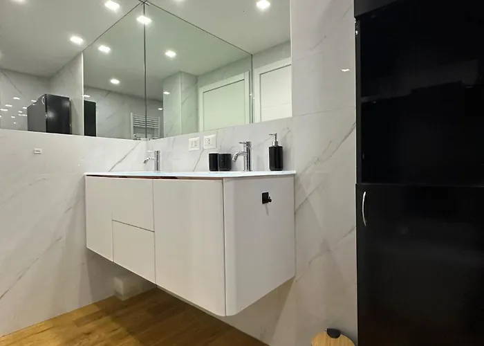 公寓 Loreto Blue House Di Design Vicino Metro