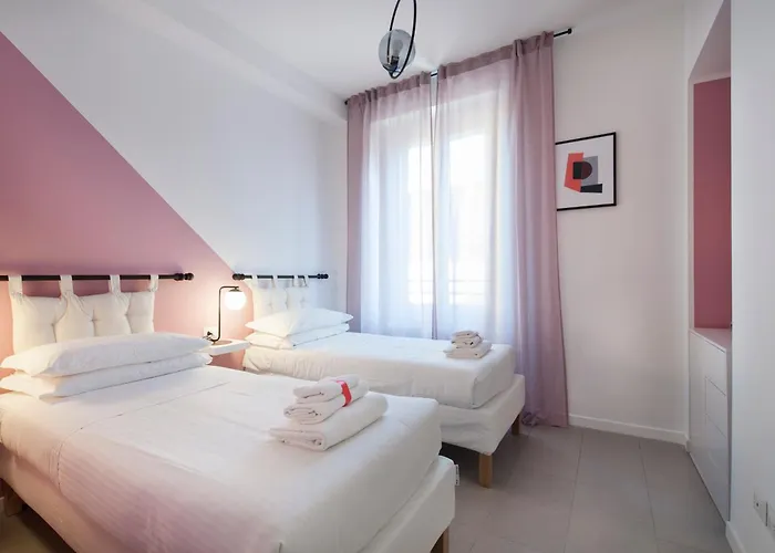 Santa Maria Square View - Family