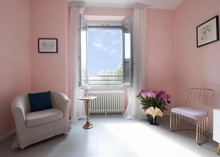 Santa Maria Square View - Family