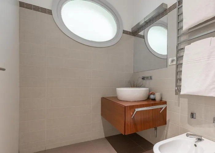 דירה Brera In The Heart Of מילאנו