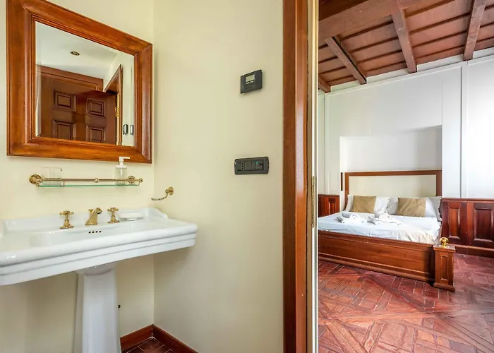 Apartmán Exclusive 4 Bedrooms Near Duomo