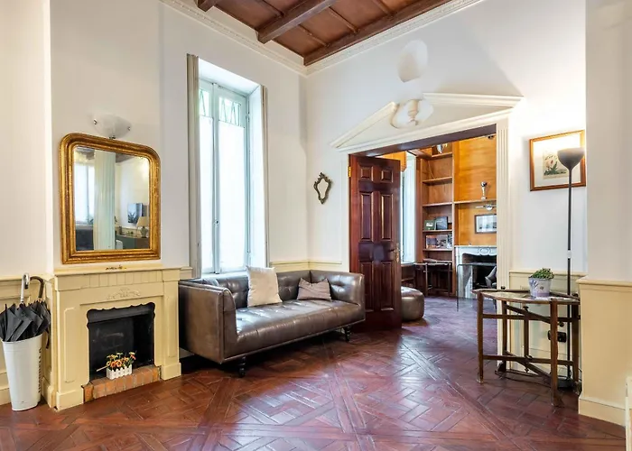 Exclusive 4 Bedrooms Near Duomo Apartmán *