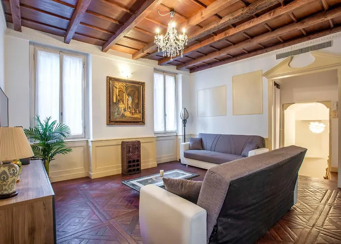 Exclusive 4 Bedrooms Near Duomo *