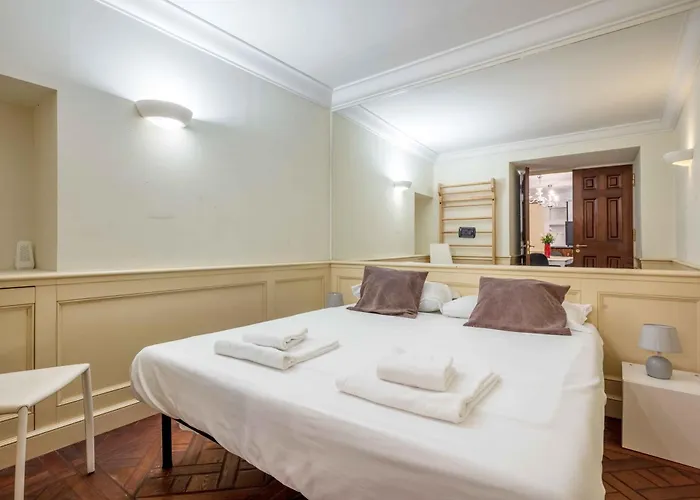 Exclusive 4 Bedrooms Near Duomo * Milán