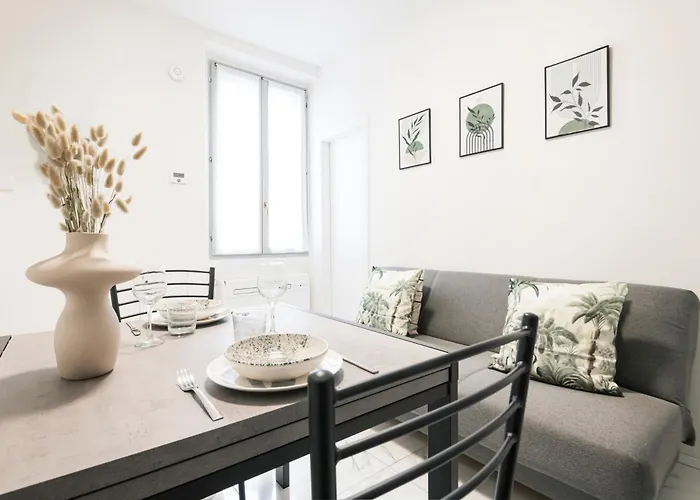Easylife - Milano- Vetere 10 - Navigli * Milano