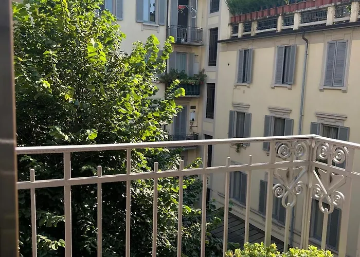 Vercelli Elegance Between Citylife And Duomo - Milan-cortina 2026 Olympics - Design Week 2026 Apartman