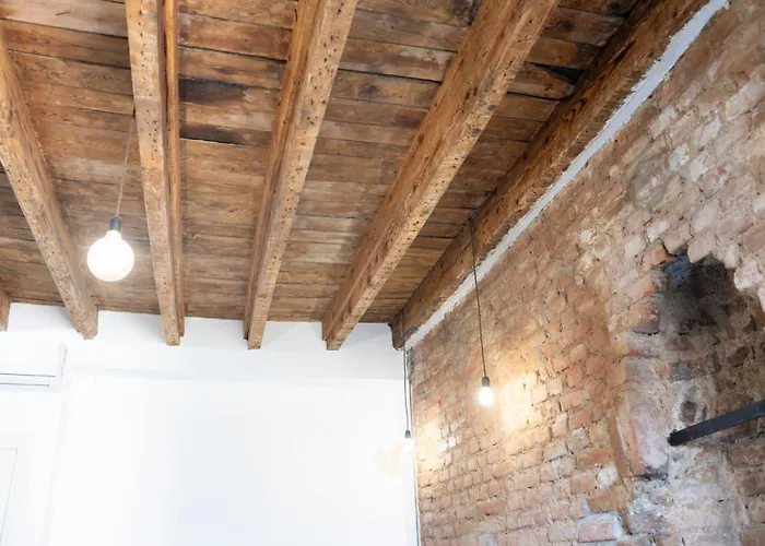 Mo92 Loreto- Duomo Bright ミラノ