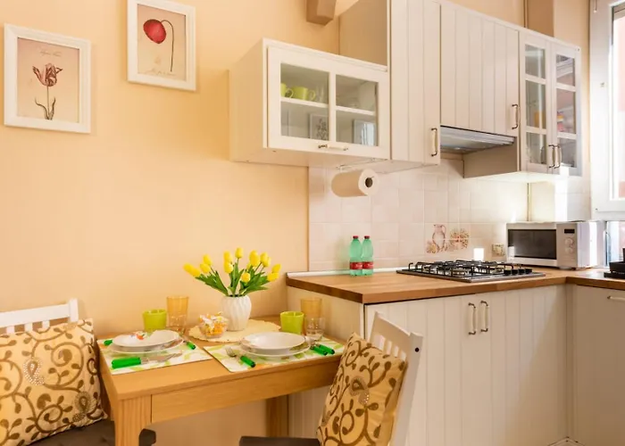 Youhosty - Archinto 6 * Milán