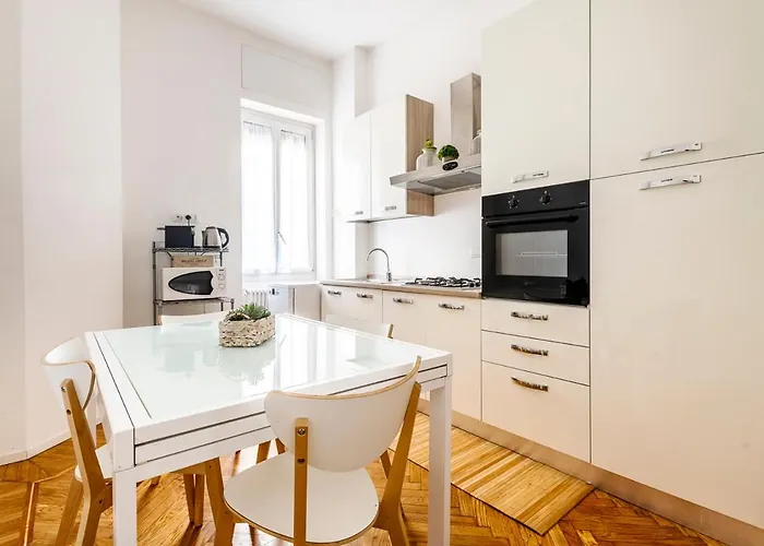 Exclusive 3 Bedrooms Near Duomo Milan