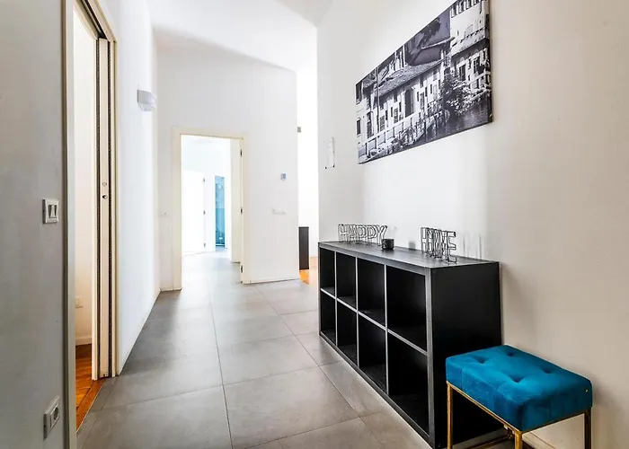 Exclusive 3 Bedrooms Near Duomo * Milan