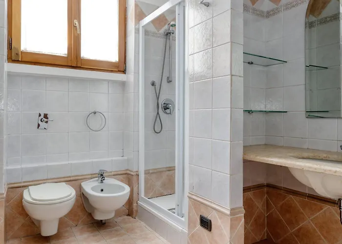 Luigi Bocconi 6 Pax アパート